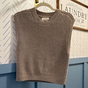Abercrombie & Fitch Brown Crew Neck Sweater Vest